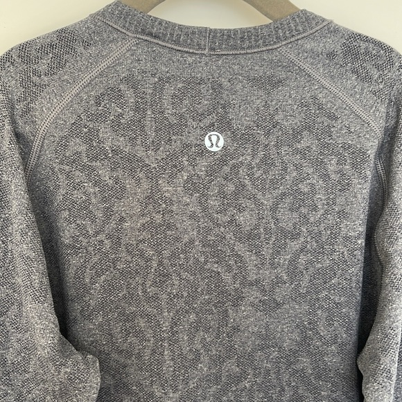 LULULEMON LONG SLEEVE TEE - Picture 3 of 12